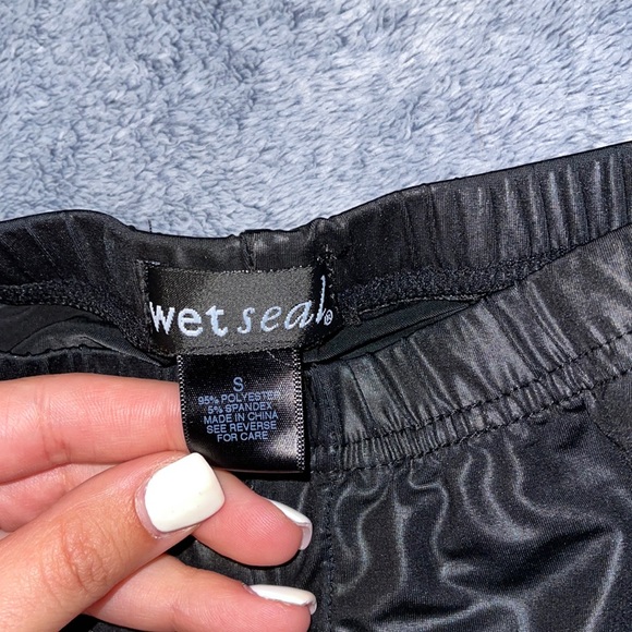 Wet Seal Faux Leather Leggings - Picture 3 of 3